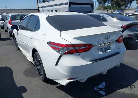 2018 Toyota Camry Se z USA, uszkodzony, nr VIN 4T1B11HK9JU050225